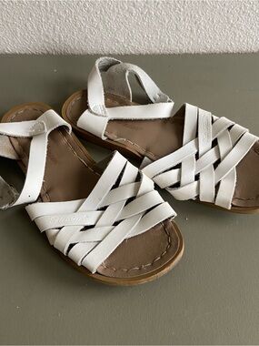 Saltwater White Woven Leather Women's Sandals size 5 beach vacation summer